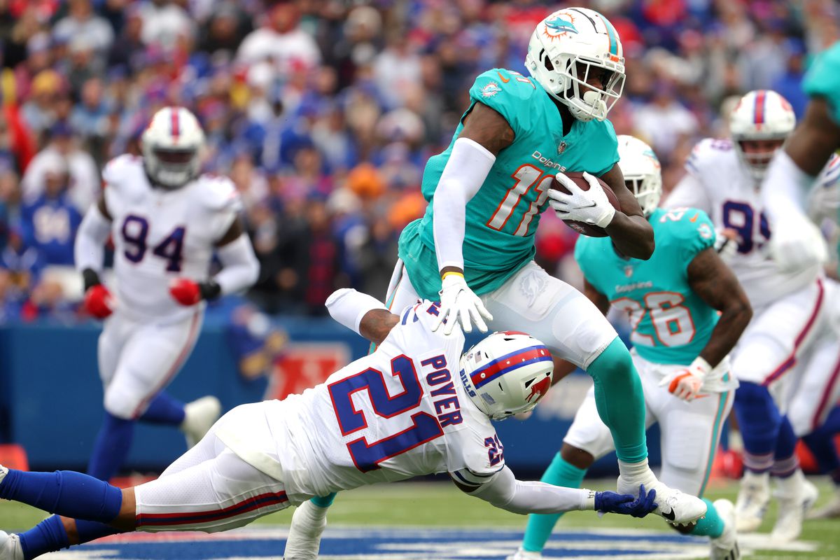 Report: Miami Dolphins wanted to keep DeVante Parker despite receiving  calls for him - Dolphin Nation
