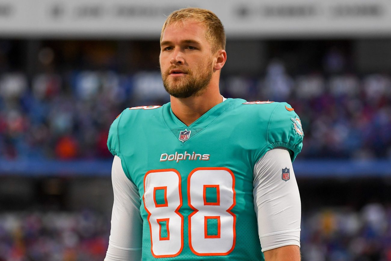 Mike Gesicki offers concerning update on extension talks with Miami ...