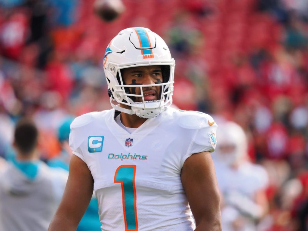 Tua Tagovailoa opens up on why he turned down being on Netflix's  'Quarterback' series - Dolphin Nation